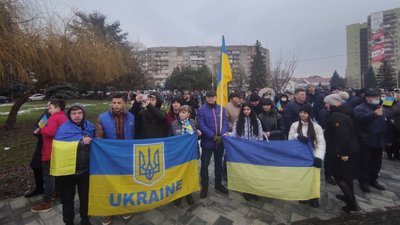 День єднання: в Ужгороді підняли прапор України. ФОТОРЕПОРТАЖ