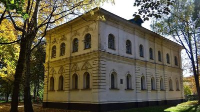 Полкова канцелярія, маєтки та родинні усипальниці: козацька архітектура на Чернігівщині Полкова канцелярія, маєтки та родинні усипальниці: козацька архітектура на Чернігівщині