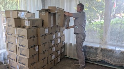 З Польщі передали майже тонну ліків для військових, які лікуються у шпиталі на Житомирщині З Польщі передали майже тонну ліків для військових, які лікуються у шпиталі на Житомирщині