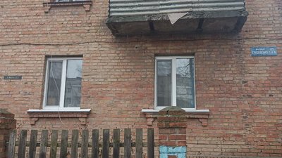 У Бердичеві на Житомирщині колишні вулиці Карла Маркса і Ватутіна мають однакову назву — Михайла Грушевського
