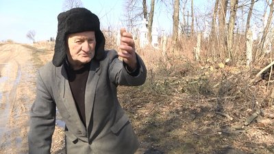 Жителі села на Тернопільщині звернулися до агрофірми, щоби ті відремонтували дорогу