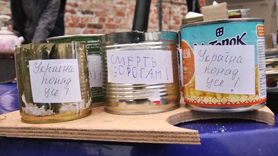 28 виготовлених окопних свічок діти передадуть волонтерам. 28 виготовлених окопних свічок діти передадуть волонтерам.