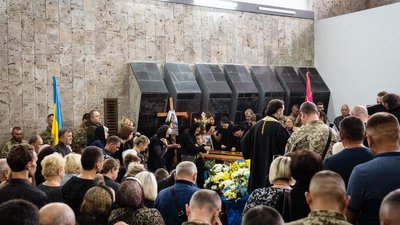 На Тернопільщині прощаються з бійцями, які загинули в Часовому Яру