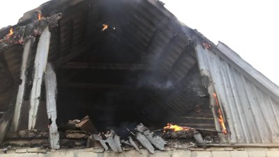 Російські війська знищили "Градами" та мінометами кілька будинків на Запоріжжі Російські війська знищили "Градами" та мінометами кілька будинків на Запоріжжі