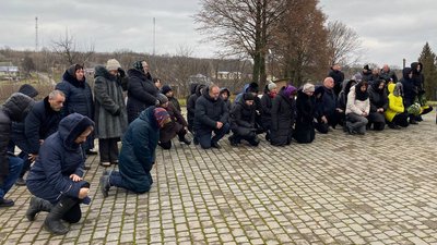 "Коня купив, мріяв працювати на землі": на Волині попрощалися з 49-річним військовим "Коня купив, мріяв працювати на землі": на Волині попрощалися з 49-річним військовим