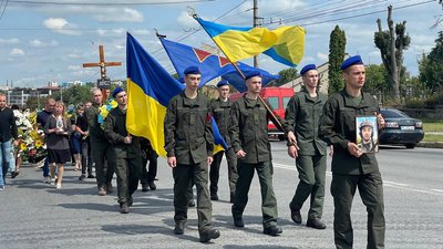 Прощання з нацгвардійцем Андрієм Петльованим Прощання з нацгвардійцем Андрієм Петльованим