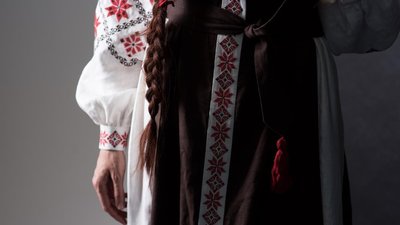 Новий мурал з запорізькою волонтеркою — "Незламна" Новий мурал з запорізькою волонтеркою — "Незламна"