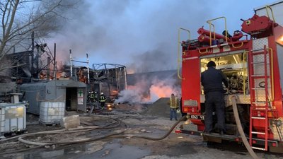 Вибух на виробництві олії у Харкові зруйнував будівлю Вибух на виробництві олії у Харкові зруйнував будівлю