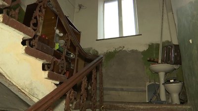 З родини у Харкові вилучили трьох дітей, які жили у смітті з щурами З родини у Харкові вилучили трьох дітей, які жили у смітті з щурами