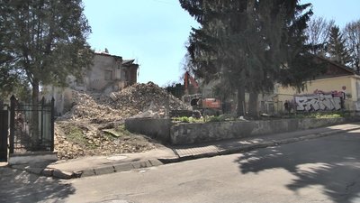 Історичну садибу в Луцьку зносять. Власник хоче збудувати приватний будинок Історичну садибу в Луцьку зносять. Власник хоче збудувати приватний будинок
