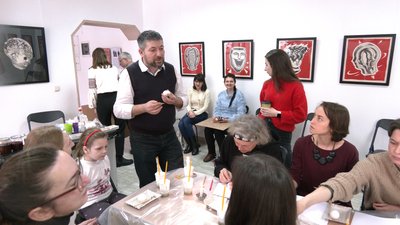 В Івано-Франківську відбувся майстер-клас з писанкарства В Івано-Франківську відбувся майстер-клас з писанкарства