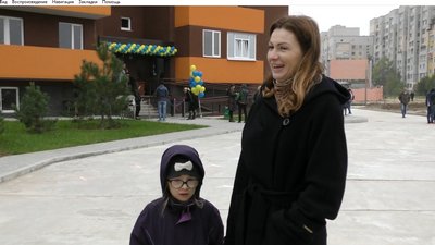 47 родин у Херсоні отримали ключі від нових квартир 47 родин у Херсоні отримали ключі від нових квартир