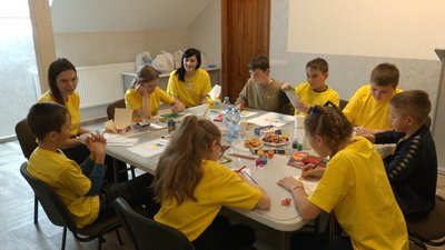 В Івано-Франківську стартував ресурсно-відпочинковий табір для дітей загиблих воїнів "Пасіка любові" В Івано-Франківську стартував ресурсно-відпочинковий табір для дітей загиблих воїнів "Пасіка любові"