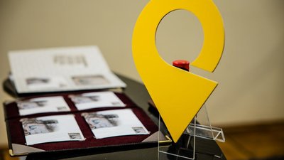У Дніпрі погасили марку, яка прсвятили річниці повномасштабного вторгнення. У Дніпрі погасили марку, яка прсвятили річниці повномасштабного вторгнення.