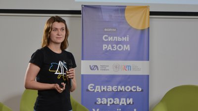 Рубіжанська панчішна мануфактура відновлює діяльність у Львові Рубіжанська панчішна мануфактура відновлює діяльність у Львові