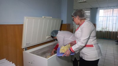 30 тисяч вареників та 28 автівок: волонтери з Хоролу Полтавської області допомагають бійцям 30 тисяч вареників та 28 автівок: волонтери з Хоролу Полтавської області допомагають бійцям