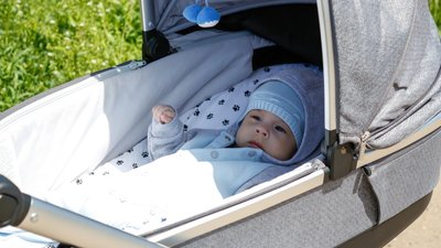 Дитина зі СМА. Як сім'я Свічинських з Одеси зібрала гроші на найдорожчий укол у світі Дитина зі СМА. Як сім'я Свічинських з Одеси зібрала гроші на найдорожчий укол у світі