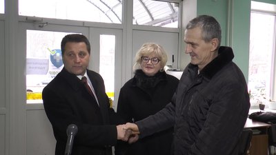 На Житомирщині у Коростенській лікарні зробили першу операцію зі стентування коронарних судин серця На Житомирщині у Коростенській лікарні зробили першу операцію зі стентування коронарних судин серця