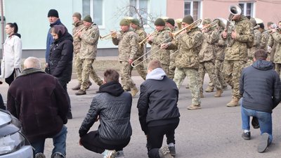 В Охтирці поховали військового Максима Міщаніна В Охтирці поховали військового Максима Міщаніна