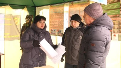 На Житомирщині запрацювали консультаційні центри, де навчають діям у надзвичайних ситуаціях На Житомирщині запрацювали консультаційні центри, де навчають діям у надзвичайних ситуаціях