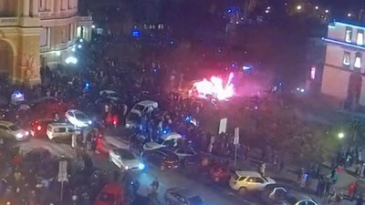 В Одесі на Новий рік феєрверк почав безконтрольно вибухати у натовпі