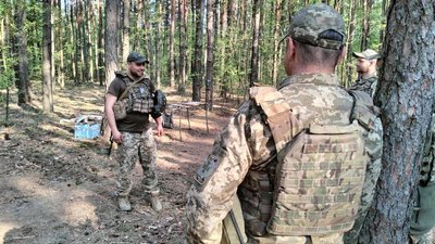 "В нас є підступний сусід, мусимо тримати кордони": боєць з Волинського прикордонного загону захищає Україну з 2013 року "В нас є підступний сусід, мусимо тримати кордони": боєць з Волинського прикордонного загону захищає Україну з 2013 року