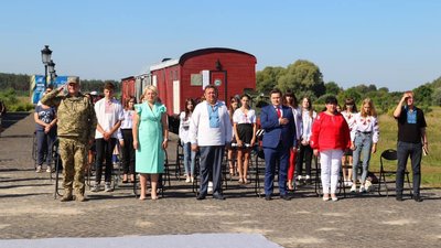 Урочистості в Крутах Урочистості в Крутах