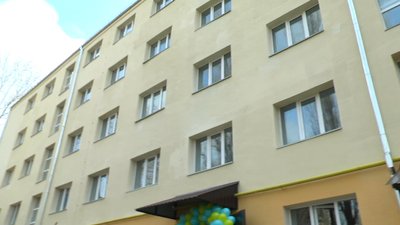 У Миколаєві 44 родини отримали житло у відремонтованому будинку
