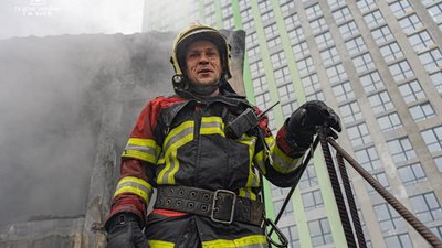 На Осокорках у Києві горіло підсобне приміщення будівельників на території нового ЖК