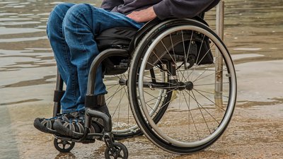 Інвалідність, крісло колісне