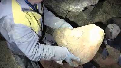 У печері на Тернопільщині археологи знайшли артефакти часів Трипільської культури У печері на Тернопільщині археологи знайшли артефакти часів Трипільської культури