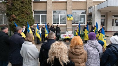 В Ужгороді відкрили меморіальну дошку на честь полеглого захисника Ігоря Прокопова В Ужгороді відкрили меморіальну дошку на честь полеглого захисника Ігоря Прокопова
