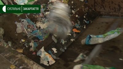 Майже 8 тон сировини за зміну переробляють на Станції заготівлі вторсировини в Ужгороді Майже 8 тон сировини за зміну переробляють на Станції заготівлі вторсировини в Ужгороді