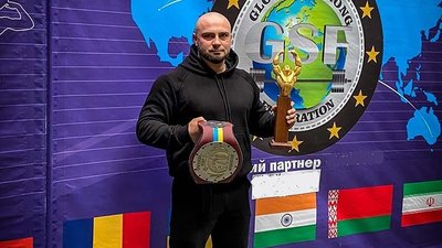Поліцейський з Тернопільщини здобув першість на змаганнях з пауерліфтингу