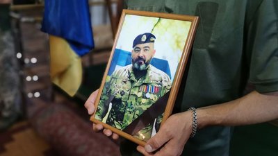У Луцьку попрощалися з військовими Віктором Кривцуном та Анатолієм Мартинюком У Луцьку попрощалися з військовими Віктором Кривцуном та Анатолієм Мартинюком
