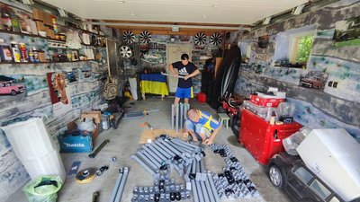 У селі біля Луцька волонтери виготовляють перископи для ЗСУ У селі біля Луцька волонтери виготовляють перископи для ЗСУ