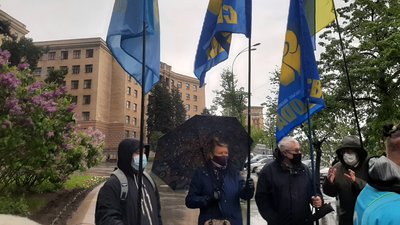 У Харкові пікетують окружний адмінсуд через справу Жукова У Харкові пікетують окружний адмінсуд через справу Жукова