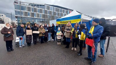 Суп з шишок та млинці з трави. Миколаївці у Франції долучилися до акції в День пам’яті жертв Голодомору Суп з шишок та млинці з трави. Миколаївці у Франції долучилися до акції в День пам’яті жертв Голодомору