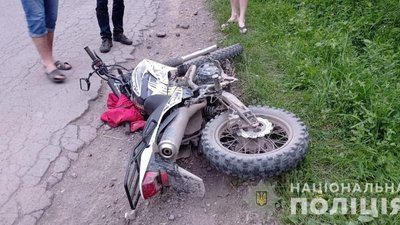 ДТП за участі 2 мотоциклів сталася на Закарпатті. Неповнолітній водій помер на місці аварії