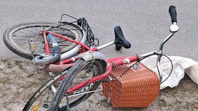 На Полтавщині через аварію загинула велосипедистка На Полтавщині через аварію загинула велосипедистка