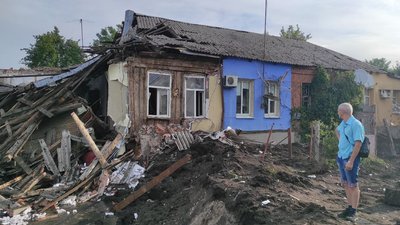 Ракета РФ влучила у приватний сектор у Харкові: є поранений Ракета РФ влучила у приватний сектор у Харкові: є поранений