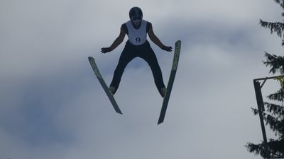 Верховинець Віталій Калініченко - чемпіон України з лижних стрибків на 90-метровому трампліні