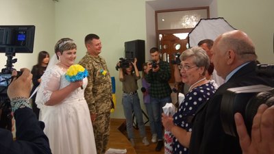 У житомирському маєтку Філіпова одружилася пара військовослужбовців