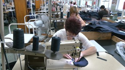 На Черкащині починали з нуля: швейне підприємство з Херсона виготовляє спецодяг для правоохоронців На Черкащині починали з нуля: швейне підприємство з Херсона виготовляє спецодяг для правоохоронців