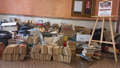 "Російську літературу – на макулатуру": скільки книг зібрали лучани