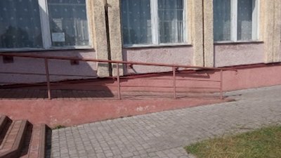 Вибори на Дніпропетровщині: чи доступні дільниці для маломобільних людей — репортаж