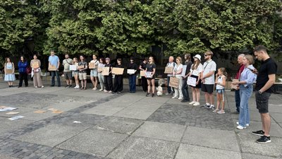 В Ужгороді вийшли на мирну акцію на підтримку Михайла Федорова