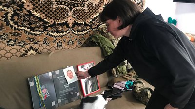 Втратила на війні двох синів. Історія харків’янки, яка переселилась на Тернопільщину Втратила на війні двох синів. Історія харків’янки, яка переселилась на Тернопільщину
