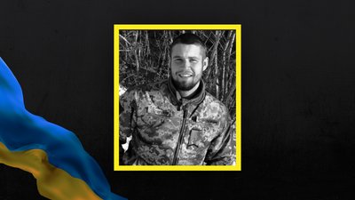 Танк "Безпощадний" у Новограді-Волинському пофарбували в український "піксель" Танк "Безпощадний" у Новограді-Волинському пофарбували в український "піксель"