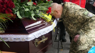 У Глухові попрощалися з народним майстром Ігорем Білевичем, який загинув на Донеччині